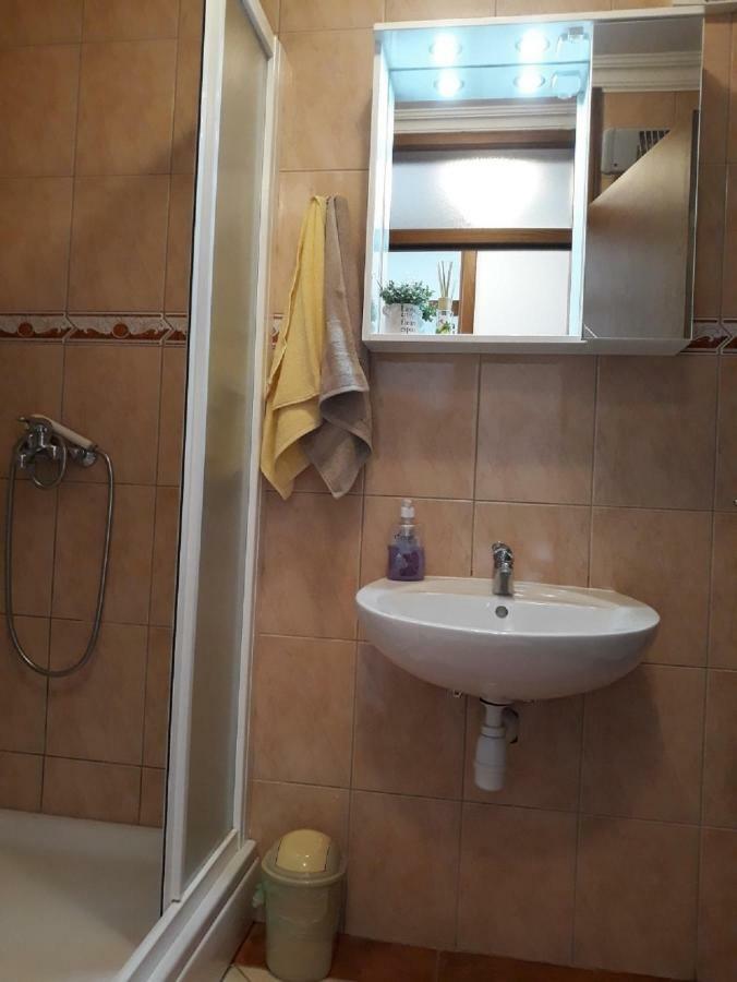 Marina & Luka Apartamento Povljana Exterior foto